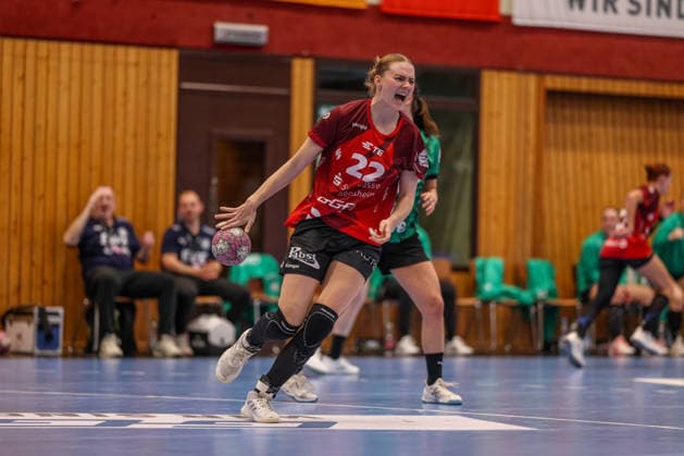GER, Bensheim, HSG Bensheim Flames vs Vfl Oldenburg, Alsco Handball Bundesliga Frauen, Handball, DHB, Spielzeit 2026 2027, Weststadthalle Bensheim, 5. Spieltag im Bild v.l.: Mirja Lyngsö Jensen (Bensheim Flames 22) DFB DFL REGULATIONS PROHIBIT ANY USE OF PHOTOGRAPHS AS IMAGE SEQUENCES AND OR QUASI-VIDEO, 07.10.2026 Copyright: HMBxMedia HendrikxHamelau