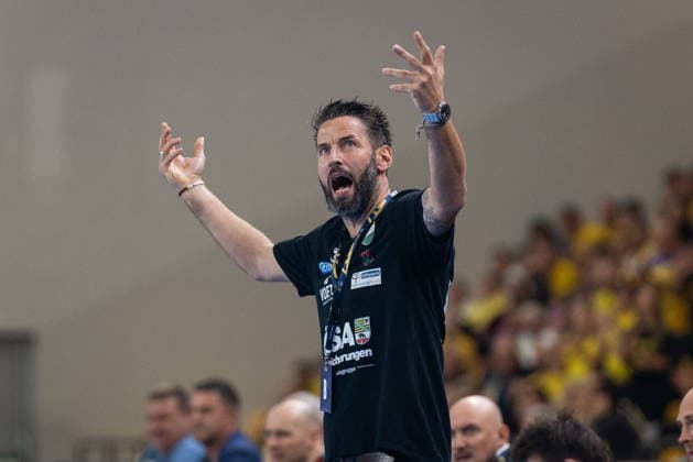 KIELCE, POLAND - OCTOBER 7: Bennet Wiegert during the EHF Champions League Group F match between Industria Kielce nad SC Magdeburg at Hala Legionow on October 2, 2026 in Kielce, Poland --- Pilka reczna. EHF Liga Mistrzow. Industria Kielce - SC Magdeburg. (Photo by Igor Jakubowski Arena Akcji) NEWSPIX.PL --- newspix.pl