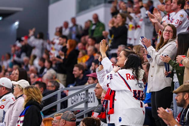 Ice hockey, Eishockey - CHL, EC RBS vs Berlin SALZBURG,AUSTRIA,07.OCT.26 - ICE HOCKEY - CHL, Champions Hockey League, group stage, EC Red Bull Salzburg vs Eisbaeren Berlin. Image shows supporters of RBS.  GEPAxpictures xDavidxGeieregger
