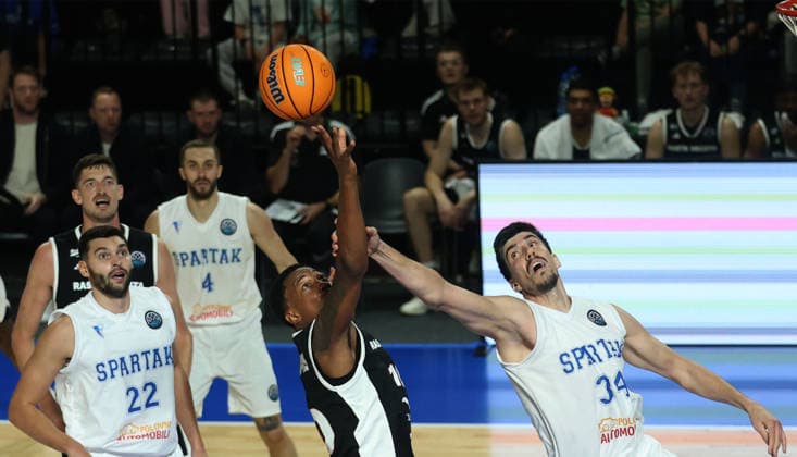 07.10.2026 Subotica(Serbia) KK Spartak Subotica-SC Rasta Vechta men s Basketball Champions Leaugue Justin Edler-Davis(C) Rasta Vechta,Dalibor ILIC(L),Danilo Nikolic(D R) Spartak :