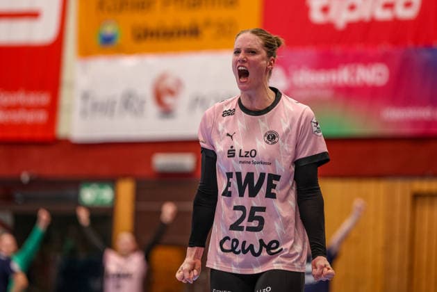 GER, Bensheim, HSG Bensheim Flames vs Vfl Oldenburg, Alsco Handball Bundesliga Frauen, Handball, DHB, Spielzeit 2026 2027, Weststadthalle Bensheim, 5. Spieltag im Bild: Madita Kohorst (VfL Oldenburg Handball Frauen 25), Freude und Emotionen nach dem Sieg DFB DFL REGULATIONS PROHIBIT ANY USE OF PHOTOGRAPHS AS IMAGE SEQUENCES AND OR QUASI-VIDEO, 07.10.2026 Copyright: HMBxMedia HendrikxHamelau