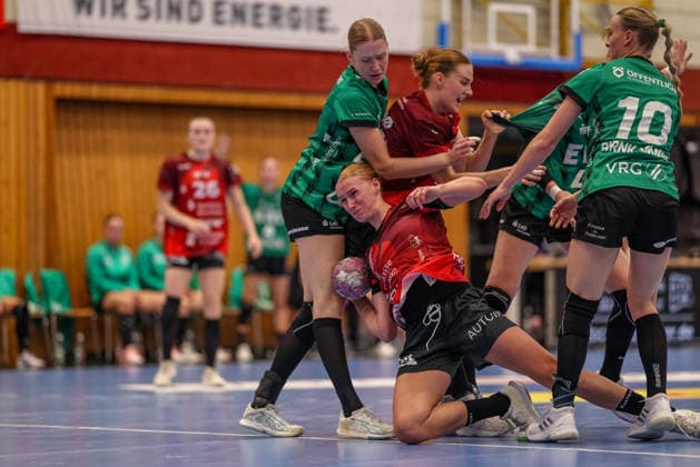 GER, Bensheim, HSG Bensheim Flames vs Vfl Oldenburg, Alsco Handball Bundesliga Frauen, Handball, DHB, Spielzeit 2026 2027, Weststadthalle Bensheim, 5. Spieltag im Bild: Lena Degenhardt (Bensheim Flames Frauen 8) DFB DFL REGULATIONS PROHIBIT ANY USE OF PHOTOGRAPHS AS IMAGE SEQUENCES AND OR QUASI-VIDEO, 07.10.2026 Copyright: HMBxMedia HendrikxHamelau