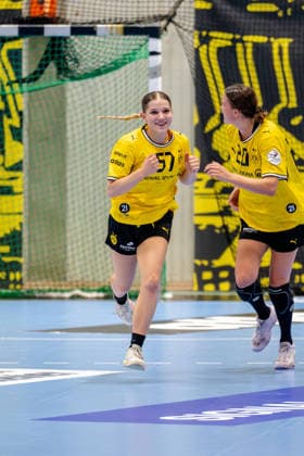 Dortmund, 07.10.2026, Handball, Damen, Alsco Handball Bundesliga Frauen, 5. Spieltag , BVB Borussia Dortmund - Buxtehuder SV Nora Lueg (BVB, 57) jubelt nach einem Treffer Dortmund Sporthalle Wellinghofen NRW Germany