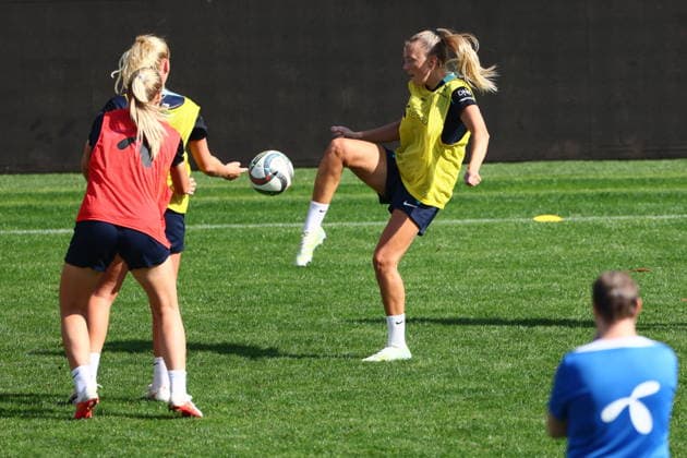 The women s national soccer team prepares for the World Cup qualifier in Bucharest, Romania, October 8, 2026. Synne Sofie Kinden Jensen during a training session at Stadionul Arcul de Triumf, for the World Cup qualifying match against Romania. Photo: Nikola Krstic, NTB Romania, Bucharest. EDITORIAL USE ONLY. RESTRICTED USE FOR BETTING COMPANIES  Copyright: xNikolaxKrsticx xNTBx