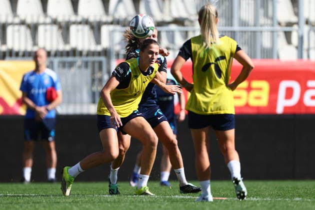 Women s National Soccer Team Prepares for World Cup Qualifiers Bucharest, Romania, October 8, 2026 Lisa Fjeldstad Naalsund and Frida Maanum during a training session at Stadionul Arcul de Triumf, before the World Cup qualifier against Romania. Photo by Nikola Krstic, NTB Romania, Bucharest. EDITORIAL USE ONLY. RESTRICTED USE FOR BETTING COMPANIES.  Copyright: xNikolaxKrsticx xNTBx