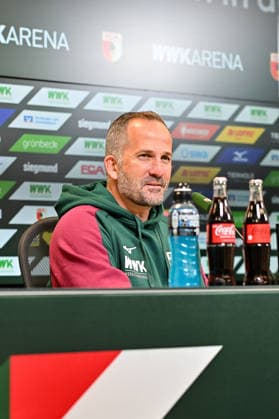 Pressekonferenz FC Augsburg, 08.10.2026 Copyright: xBEAUTIFULxSPORTS Goldbergx