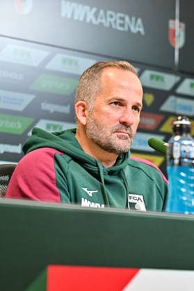 Pressekonferenz FC Augsburg, 08.10.2026 Copyright: xBEAUTIFULxSPORTS Goldbergx