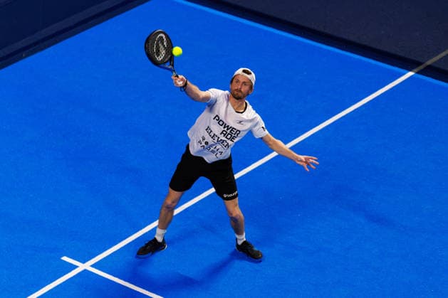 DÜSSELDORF, GERMANY - 8 OCTOBER 2026: Image shows Clement Geens (BEL) during CUPRA Germany Premier Padel P2 2026 Day 5: Round of 16 at CASTELLO Düsseldorf on 8 10 2026 in Düsseldorf, Germany. Germany Copyright: xFröhlichxPascalx