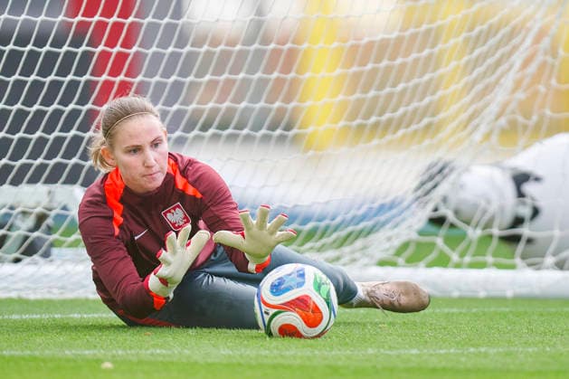 08.10.2026 LEUVEN , PILKA NOZNA KOBIET ( WOMEN S FOOTBALL) TRENING OFICJALNY PRZED POLFINALEM BARAZY MISTRZOSTW SWIATA 2027 TRENING NZ. JULIA WOZNIAK FOTO RADOSLAW JOZWIAK CYFRASPORT NEWSPIX.PL --- Newspix.pl  RA2_6297