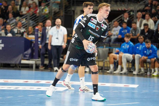 Im Bild: Tobias Grondahl (Fuechse Berlin, 15), beim Freiwurf 08.10.2026, Fuechse Berlin - FC Porto, EHF Handball Champions League, Saison 2026 27, Max-Schmeling-Halle Copyright: HMBxMedia xPascalxSpanehl