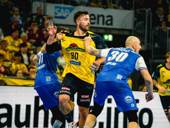 08.10.2026, xwppx, Handball Opel HBL, Rhein-Neckar Loewen - ThSV Eisenach v.l. VukaÅ¡in Antonijevic (ThSV Eisenach), Jannik Kohlbacher (Rhein-Neckar Löwen), Dominik Solak (ThSV Eisenach)