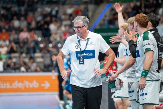 Handball I Herren I Saison 2026-2027 I Bundesliga I 8. Spieltag I TVB Stuttgart - HSG Wetzlar I 08.10.2026 Runar Sigtryggsson (Trainer, HSG Wetzlar) Stuttgart Porsche Arena Baden-Württemberg Deutschland Copyright: xLobeca MaxxPetershansx