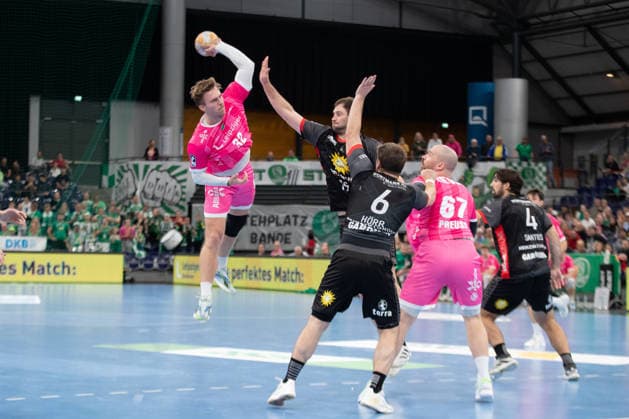 Handball, HBL2: SC DHfK Leipzig - TuS N-Lübbecke; 08.10.2026 Franz Semper (32, SC DHfK Leipzig) wirft aus dem Rückraum. Handball, 2. Bundesliga, Saison 2026 2027, 7. Spieltag: SC DHfK Leipzig vs. TuS N-Lübbecke am 08.10.2026 in der Quarterback Immobilien Arena Leipzig. Copyright: xBEAUTIFULxSPORTS JanxKaeferx