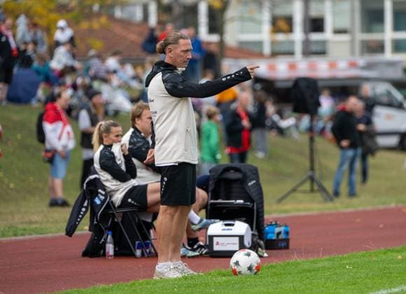 Fußball, Frauen, Testspiel, Saison 2026 2027, 1. FC Union Berlin - 1. FFC Turbine Potsdam (4:0), Trainer Steen Gravgaard Ladefoged (Turbine Potsdam) , 08.10.2026, Copyright: xMatthiasxKochx