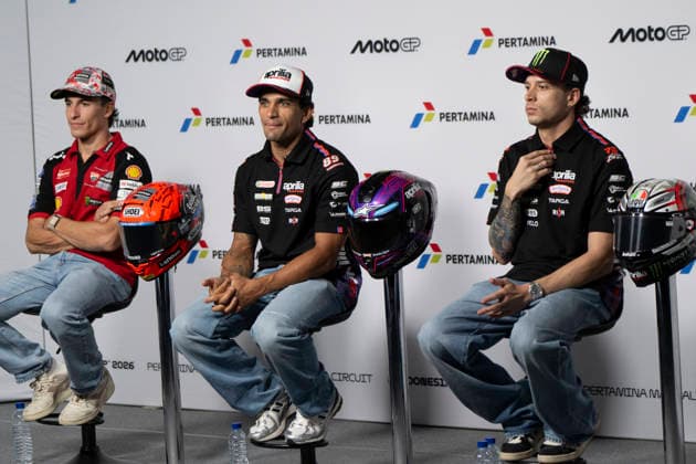 MOTO - MOTO GP - GRAND PRIX OF INDONESIA 2026 MARTIN Jorge (spa), Aprilia Racing, Aprilia RS-GP26, portrait with MARQUEZ Marc (spa), Ducati Lenovo Team, Ducati Desmosedici GP26 and BEZZECCHI Marco (ita), Aprilia Racing, Aprilia RS-GP26 during the 2026 MotoGP Pertamina Grand Prix of Indonesia on the Mandalika circuit from October 9 to 11, at West Nusa Tenggara, Indonesia - West Nusa TenggaraIndonesia  Copyright: xGIGIxSOLDANOx
