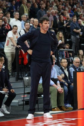 Alex Mumbru (Virtus Bologna, Chef-Trainer), GER, FC Bayern Basketball vs. Virtus Bologna, Basketball, Euroleague, 4. Spieltag, Saison 2026 2027, 08.10.2026, GER, FC Bayern Basketball vs. Virtus Bologna, Basketball, Euroleague, 4. Spieltag, Saison 2026 2027, 08.10.2026 Muenchen Copyright: xEibner-Pressefoto JennixMaulx EP_JML