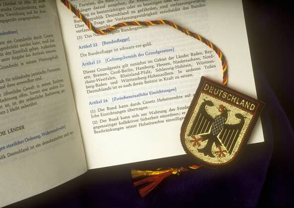 Grundgesetz der Bundesrepublik Deutschland mit Bundesadler