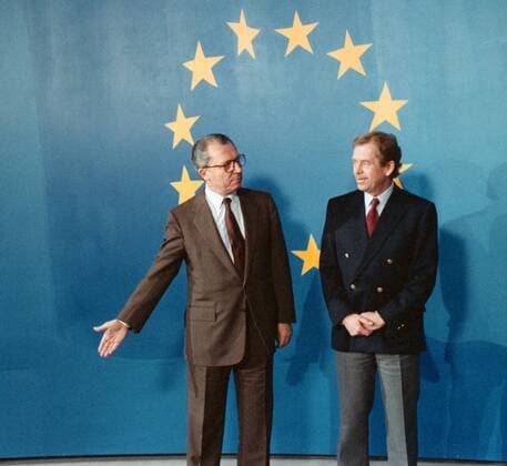 Czechoslovak President Vaclav Havel, right, meets the European Community Commission chairman Jacques Delors in Brussels on March 20, 1991. CTK Photo Michal Dolezal  CTKPhoto00152243