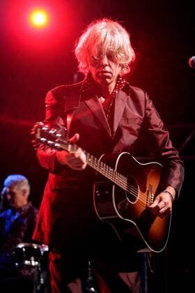 Sänger Bob Geldof ( IRE eigentl. Robert Frederick Zenon Geldof ) während eines Konzertes im Rahmen seiner How to compose popular songs that will sell - Tour 2011 am 03.10.2011 im Haus Auensee Leipzig.