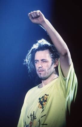Bob Geldof 12 92 pp hoch halb Auftritt singend Faust leger T-Shirt Mann Musik Pop Adel dunkelhaarig langhaarig