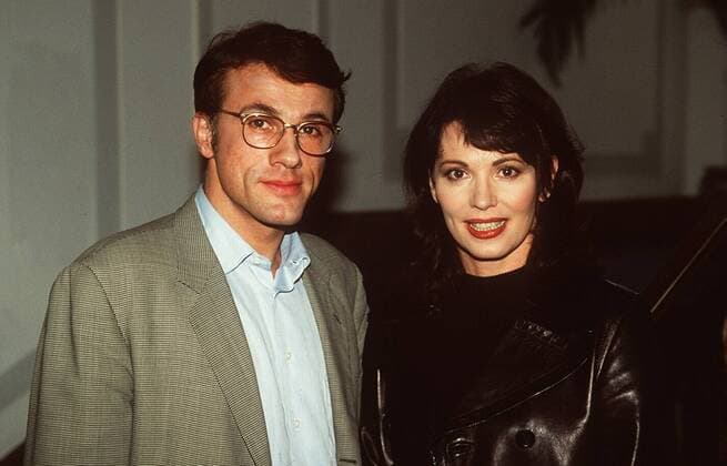 Rosa Roth (ZDF) mit Iris Berben und Christoph Waltz 10 96 her Serie Fernsehen TV Krimi Schauspiel Szene leger stehend quer halb