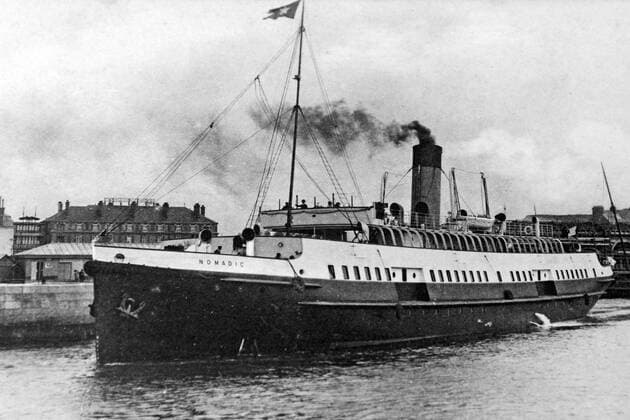 Am 15. April 2012 jährt sich zum 100. Mal der Untergang der Titanic - Am frühen Abend des 10.04.1912 ankerte die Titanic vor Cherbourg in Frankreich, wo noch weitere Fracht und 274 Passagiere per Tender an Bord gebracht wurden Titanic Tender in Cherbourgh