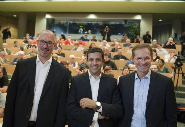 Berlin, Die Kandidaten fuer das Amt des Berliner Buergermeisters, der Berliner Stadtentwicklungssenator Michael Müller (v.r.) , der Vorsitzende der SPD-Fraktion im Berliner Abgeordnetenhaus, Raed Saleh, und der SPD-Landesvorsitzende, Jan Stoess am Dienstag (14.10.2014) bei einer Veranstaltung zum Mitgliedervotum zur Wahl des Berliner Buergermeisters.