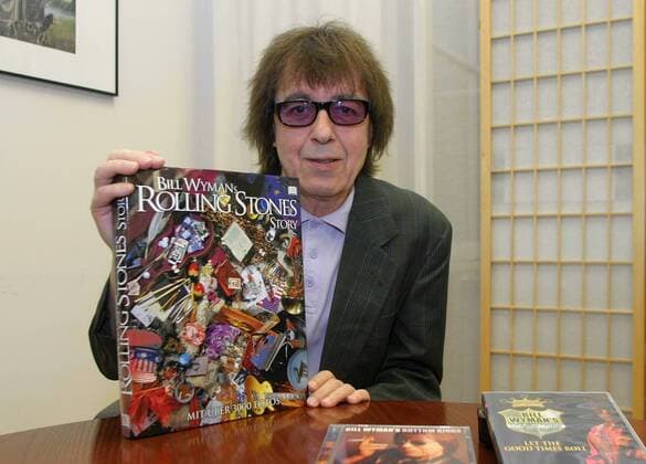 Wien 01 07 2004 - Ex Rolling Stones Bill Wyman for booksigning in Vienna