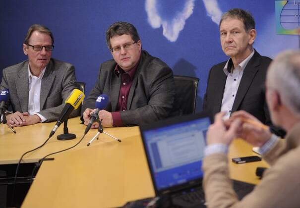 Die Landespressekonferenz der saarländischen Landesregierung am Montag (26.01.2015) im Landtag in Saarbrücken. Im Bild (v.l.): Klaus Kessler (MdL, Die Grünen), Michael Neyses, der heute zu den Grünen wechselt und Hubert Ulrich (MdL, Die Grünen).