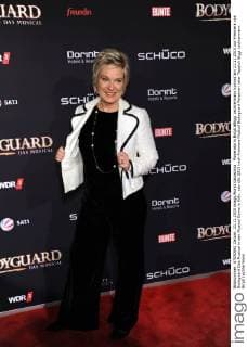 Moderatorin Birgit „Biggi Lechtermann kommt am 21.11.2015 zur Premiere von Bodyguard Das Musical in den Musical Dome in Köln.