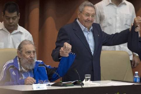 (160419) -- HAVANA, April 19, 2016 -- Cuban revolutionary leader Fidel Castro (L, front) and Cuban President Raul Castro (R), take part during the seventh Congress of the Communist Party of Cuba (PCC), at the Palace of Conventions, in Havana, Cuba, on April 19, 2016. Cuban leader Raul Castro on Tuesday was reelected as the First Secretary of the Central Committee of PCC at the final plenary session of PCC s seventh Congress, Cuba s official state news agency Prensa Latina reported. Raul Castro won the re-election by nearly 1,000 delegates attending the meeting, including the leader of the Cuban Revolution Fidel Castro, his elder brother, Fidel Castro.Ismael Francisco CUBADEBATE) (jg) (ce) MANDATORY CREDIT NO FILE-NO SALES EDITORIAL USE ONLY CUBA-HAVANA-POLITICS-CONGRESS e CUBADEBATE