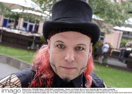 Sänger und Politiker Bruno Kramm (Das Ich, Berliner Ladesvorsitzender Piratenpartei) ist bereits anlässlich des 25. Wave-Gotik-Treffens in Leipzig eingetroffen 25. Wave-Gotik-Treffen in Leipzig WGT