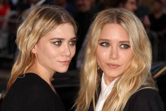 Jun. 07, 2010 - New York, New York, U.S. - ASHLEY OLSEN and MARY-KATE OLSEN arriving at The 2010 CFDA Fashion Awards at Lincoln Center s Alice Tully Hall in New York City on 06-07-2010. 2010..K65146HMc - ZUMAmg1_