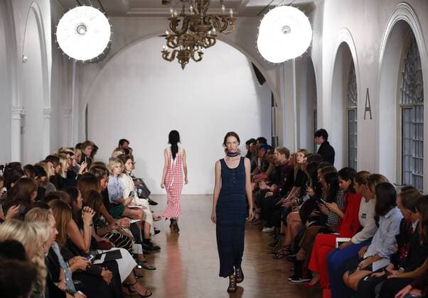 (160919) -- LONDON, SEPT. 19, 2016 -- Models present creations of Pringle of Scotland 2017 Spring Summer collection during London Fashion Week in London, Britain on Sept. 19, 2016. ) BRITAIN-LONDON-FASHION WEEK-PRINGLE OF SCOTLAND HanxYan