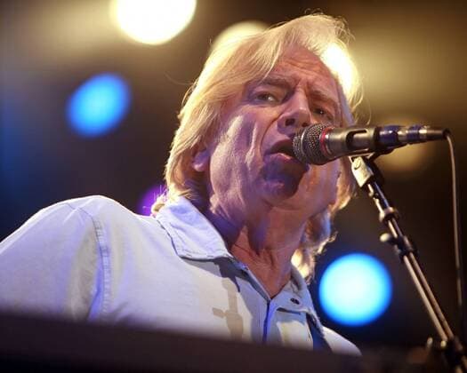 Jul 21, 2009 - San Diego, California, USA - JUSTIN HAYWARD of The Moody Blues performs as part of the 2009 Concert Season at Humphrey s by the Bay in San Diego. - ZUMAr06_ 20090721_jab_r06_239