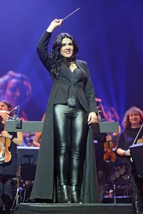 Night of the Proms 2016. Dirigentin Alexandra Arrieche während eines Auftrittes im Rahmen der Night of the Proms 2016 am 25.11.2016 in der SAP-Arena Mannheim.