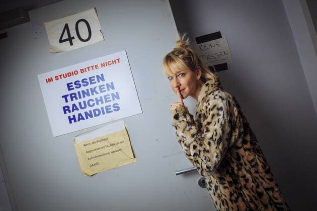 Isabell Hertel beim exklusiven Photoshooting am Set der 5555. Folge der RTL TV-Serie Unter uns in den MMC Studios. Köln, 09.12.2016 Foto:xC.xHardtx xFuturexImage