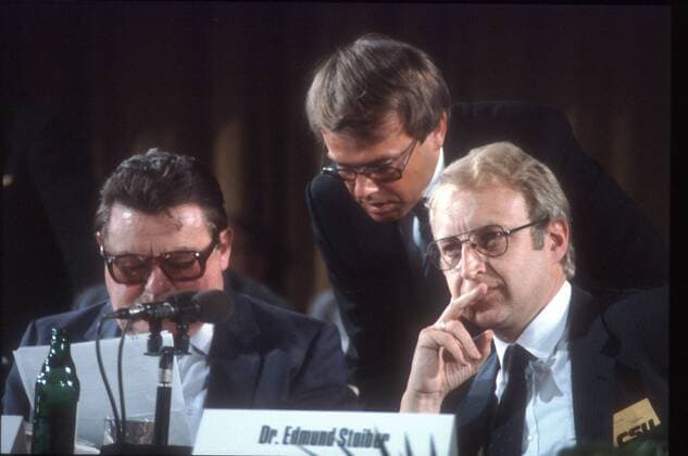 Franz Josef Srauss, CSU-Vorsitzender, neben ihm Edmund Stoiber, (re) CSU-Generalsekretaer, auf einem CSU-Parteitag in München im Juni 1980, in der Mitte München Deutschland Copyright: xphotothekx