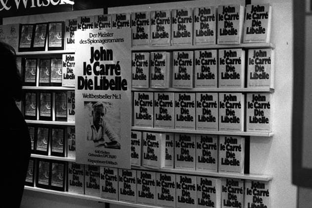 Frankfurter Buchmesse 1983, Buch von John le Carre, Die Libelle, Weltbestseller Nr. 1