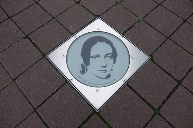 04.08.2017, Bonn, Bonngasse, Nordrhein-Westfalen, Weg berühmter Persönlichkeiten in Bonn, Bonn, Bonngasse, Weg berühmter Persönlichkeiten, Persönlichkeiten, berühmt, Clara Schumann, Pianistin