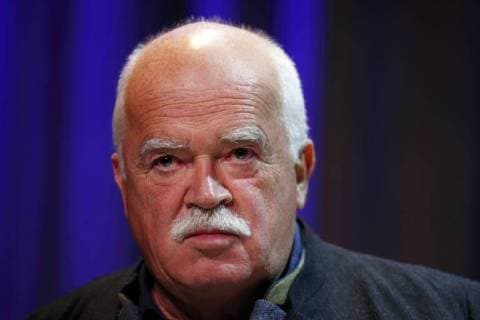 GER, Berlin,20171109, Peter Gauweiler ( deutscher Rechtsanwalt und ehemaliger CSU Politiker) in der Urania bei einer Lesung mit Sahra Wagenknecht ( deutsche Volkswirtin, Publizistin und Politikerin, der Linken) Buchtitel: Couragiert gegen den Strom Über Goethe, die macht und die Zukunft
