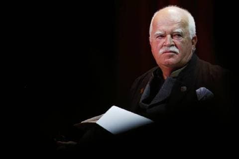 GER, Berlin,20171109, Peter Gauweiler ( deutscher Rechtsanwalt und ehemaliger CSU Politiker) in der Urania bei einer Lesung mit Sahra Wagenknecht ( deutsche Volkswirtin, Publizistin und Politikerin, der Linken) Buchtitel: Couragiert gegen den Strom Über Goethe, die macht und die Zukunft