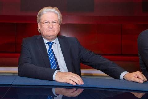 Berlin Sigmund Gottlieb - (Journalist, war von 1995 bis 2017 Chefredakteur des Bayerischen Fernsehens), Studio, Fototermin, hart aber fair, mit Frank Plasberg, GER, 27.11.2017, Copyright: xUwexKoch xEibner-Pressefotox EP_ukh