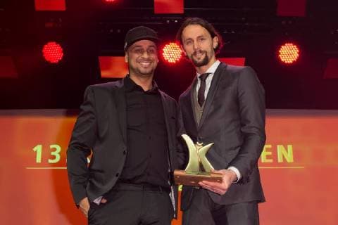 Dortmund, Germany 02.12.2011, 13. Kinderlachen-Gala, Jean Pierre JP Kraemer (l), Laudator fuer, Neven Subotic (BVB) Preistraeger des KIND-Awards 2017 ( DeFodi001