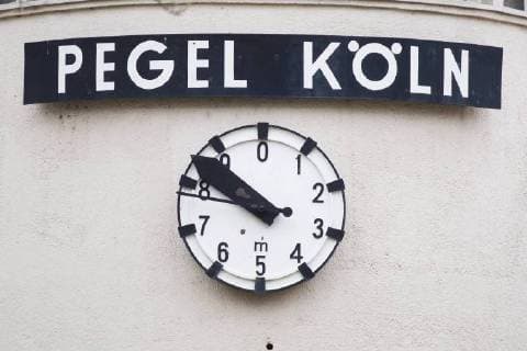 Themen der Woche Bilder des Tages Das Hochwasser des Rhein erreicht am 08. Januar 2018 in Köln den Höchststand. Die Pegeluhr am Ufer der Altstadt zeigt den Stand von in etwa 8,5 Metern an. Hochwasser in Köln