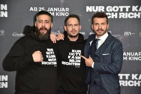 Kida Khodr Ramadan, Moritz Bleibtreu und Edin Hasanovic bei der Nur Gott Kann Mich Richten Film Premiere am 25.01.2018 in Berlin Nur Gott Kann Mich Richten Screening in Berlin, 2018