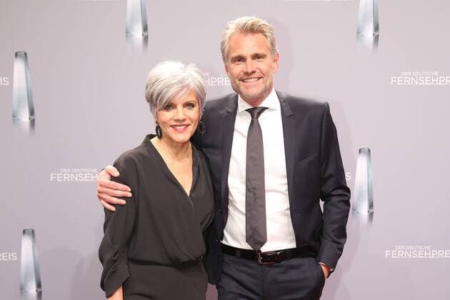 Birgit Schrowange und Frank Spothelfer bei der Ankunft zur Deutscher Fernsehpreis Verleihung am 26.01.2018 in Koeln Deutscher Fernsehpreis Verleihung 2018 in Koeln