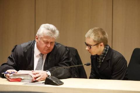 Themen der Woche Bilder des Tages Angeklagter muss NICHT gepixelt werden . 31.01.2018 Bochum Prozess am Landgericht Bochum . nach dem brutalen Doppelmord von Herne hat die Staatsanwaltschaft Anklage gegen Marcel H. - hier im Foto - erhoben. Der zur Tatzeit 19-Jaehrige soll den neunjaehrigen Jaden und einen 22-Jaehrigen Bekannten umgebracht haben . Heute Urteil Hier mit seinem Anwalt Michael Emde