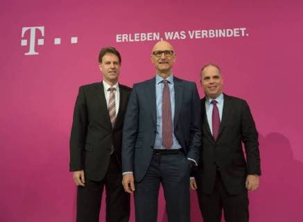 Themen der Woche Bonn, Deutschland, 22.02.2018, Deutsche Telekom AG Bilanz Pressekonferenz: V.l.n.r. CFO Thomas Dannenfeldt, CEO Tim Hoettges und der Telekom Deutschland Chef Dirk Woessner. Deutsche Telekom Bilanz