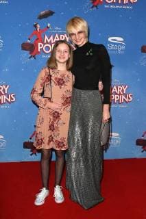 Themen der Woche Bilder des Tages Susann Atwell und ihre Tochter Ava bei der Mary Poppins Musical Premiere am 25.02.2018 in Hamburg Mary Poppins Musical Premiere in Hamburg, 2018